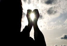 爱游戏：[网球]张帅搭档亚历山德罗娃晋级八强.